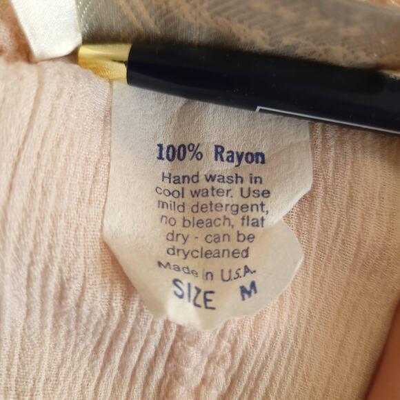 Vintage 80s Magnet Art Lynn Yang Maxi Dress Lace Crochet Pink Crepe Women Medium - Picture 11 of 11